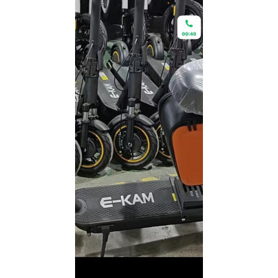 Электросамокат KM Е-MAX с амортизатором и сиденьем (600 Вт; 15 А*ч; 36 В) черный