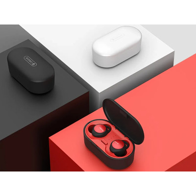 Гарнитура Double с кейсом Bluetooth TWS Celebrat FLY-4