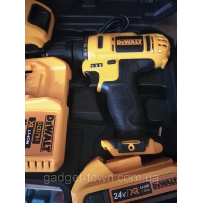 Аккумуляторный шуруповерт DeWALT DCD791 (24V, 5AH) с набором инструментов Девольт